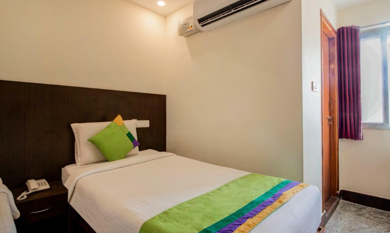 Treebo Sls Grand Hotel Тирупати Екстериор снимка